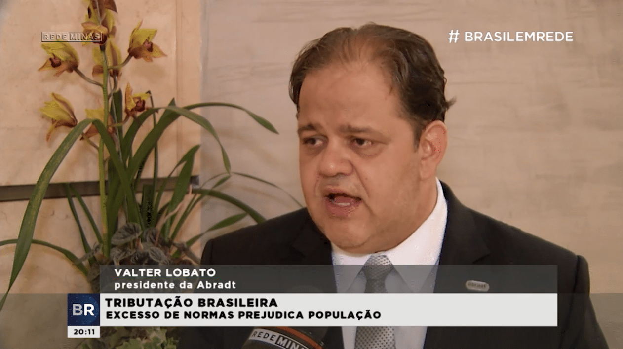 Entrevista Valter Lobato: Tributação Brasileira – Excesso de normas prejudica população